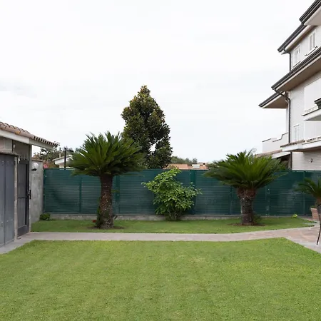 Castelbarco House A Konukevi 4*