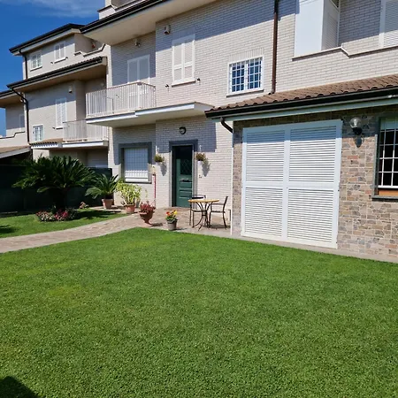 Castelbarco House A 4* Roma